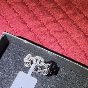 Elegant Silver Ring with Sparkling Moissanite Accents - Size 7